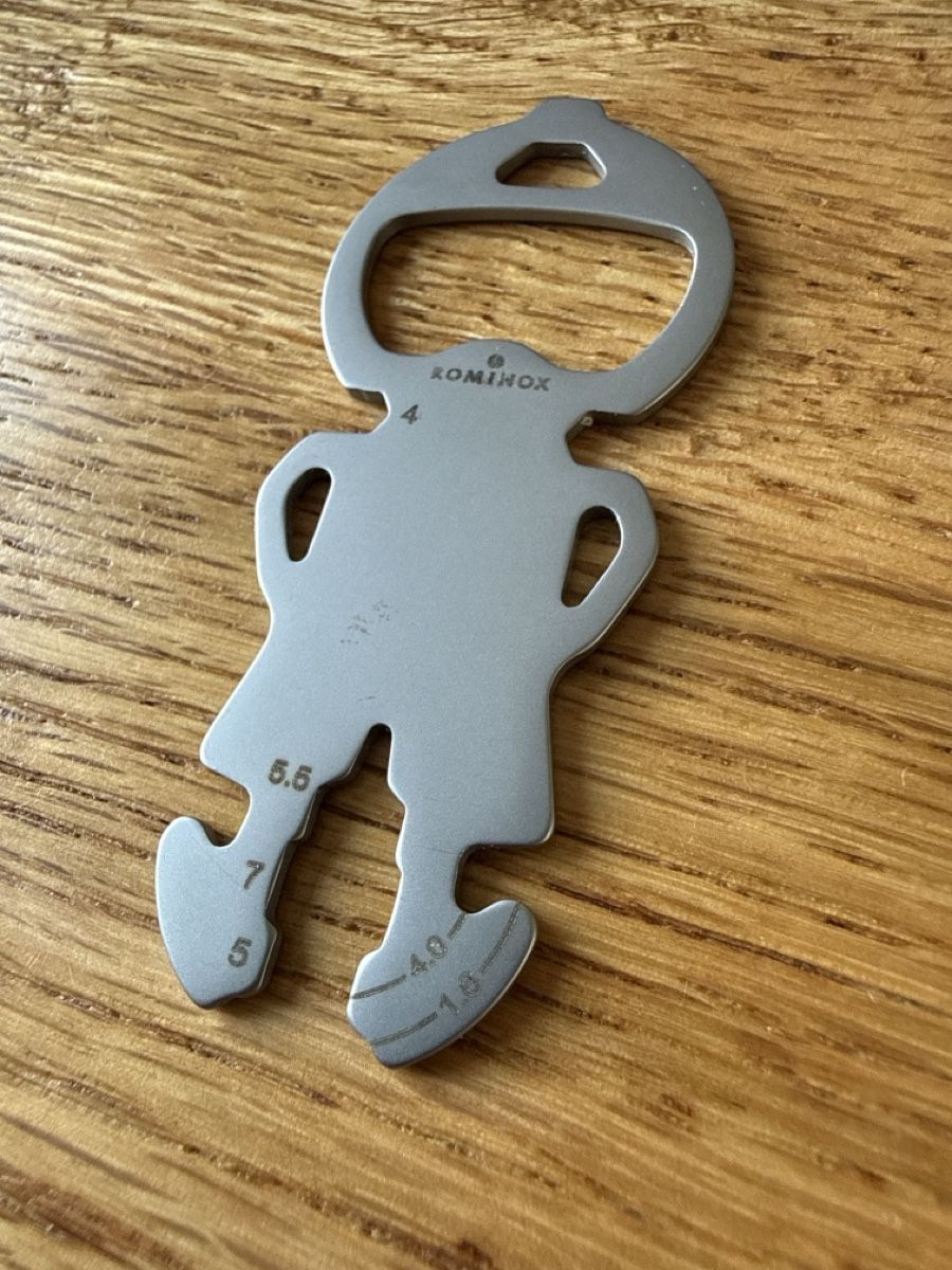 Tous les outils: Multifunktionstool Einkaufswagenchip Schraubenzieher Flasche – Neuf (Voir description) à Basel par jetzt-wird-gemistet