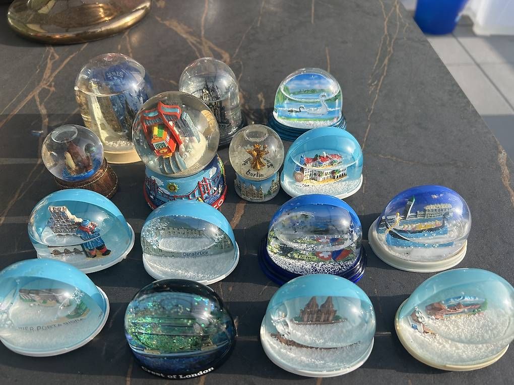Toutes les décorations: Schneekugeln – D'occasion à Allschwil par Frieda8 2