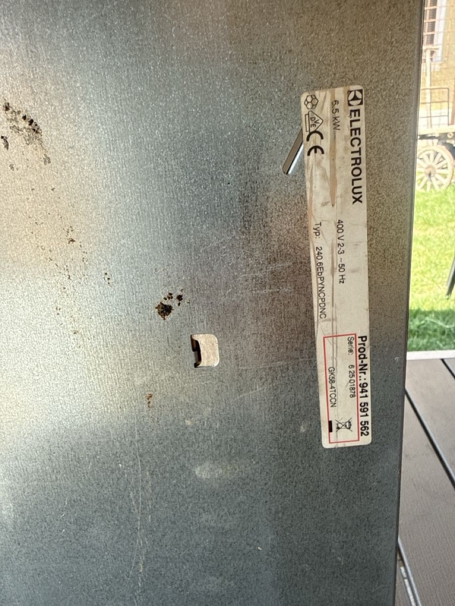 Piatti di portata: Kochfeld Electrolux Glaskeramik  – Usato da Langnau i. E. venduto da Acrjl 2
