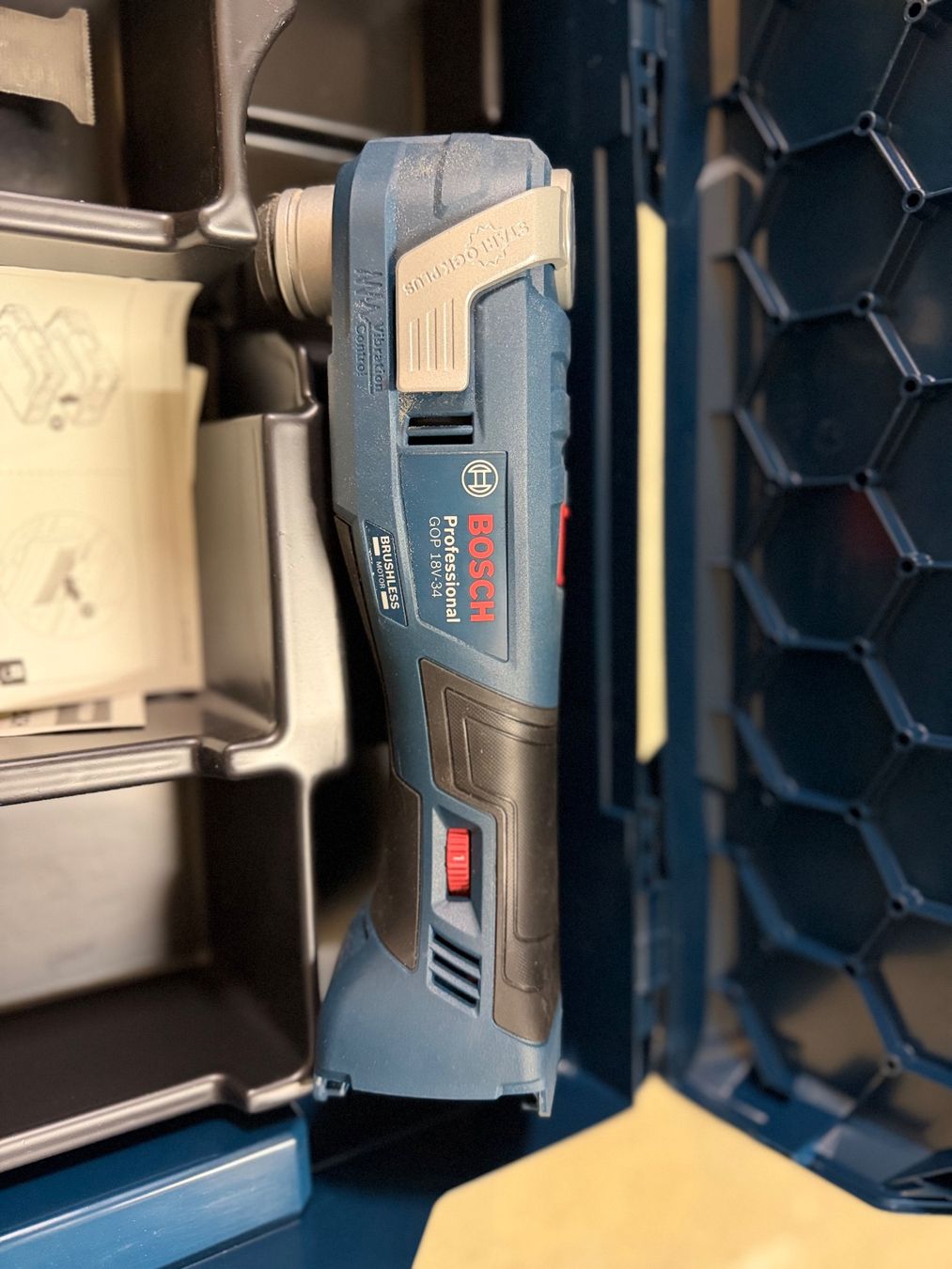 Bosch Tutti gli attrezzi: Bosch Multi Cuter – Nuovo (secondo la descrizione) da Safenwil venduto da ins_6ntm 1