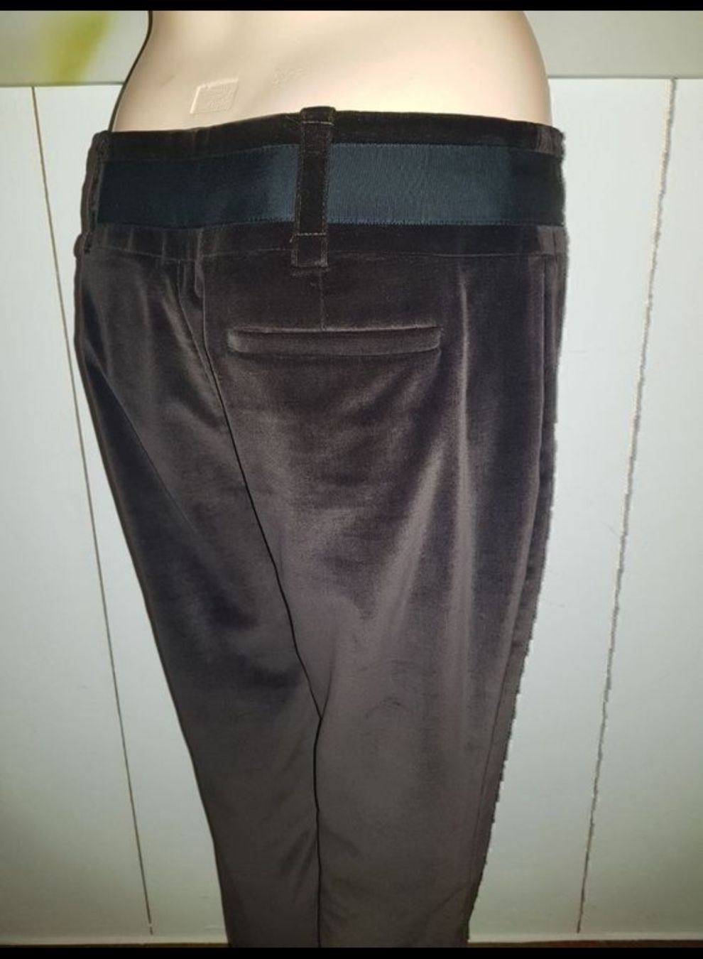 Celine Pantaloni: CELINE PARIS SAMTHOSE, Gr. 40 – Usato da Zürich venduto da mer_6tqg 8