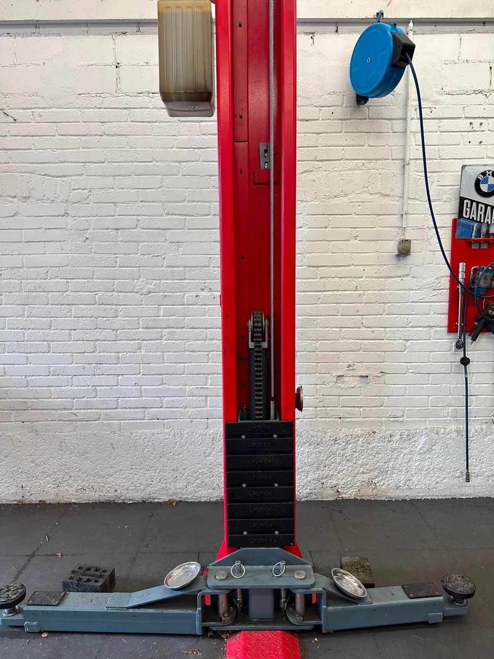 Piattaforme elevatrici & Crick: LAUNCH 2-Säulen-Autolift / Hebebühne 3,2 t, 380 V – Usato da Klingnau venduto da leobox 4