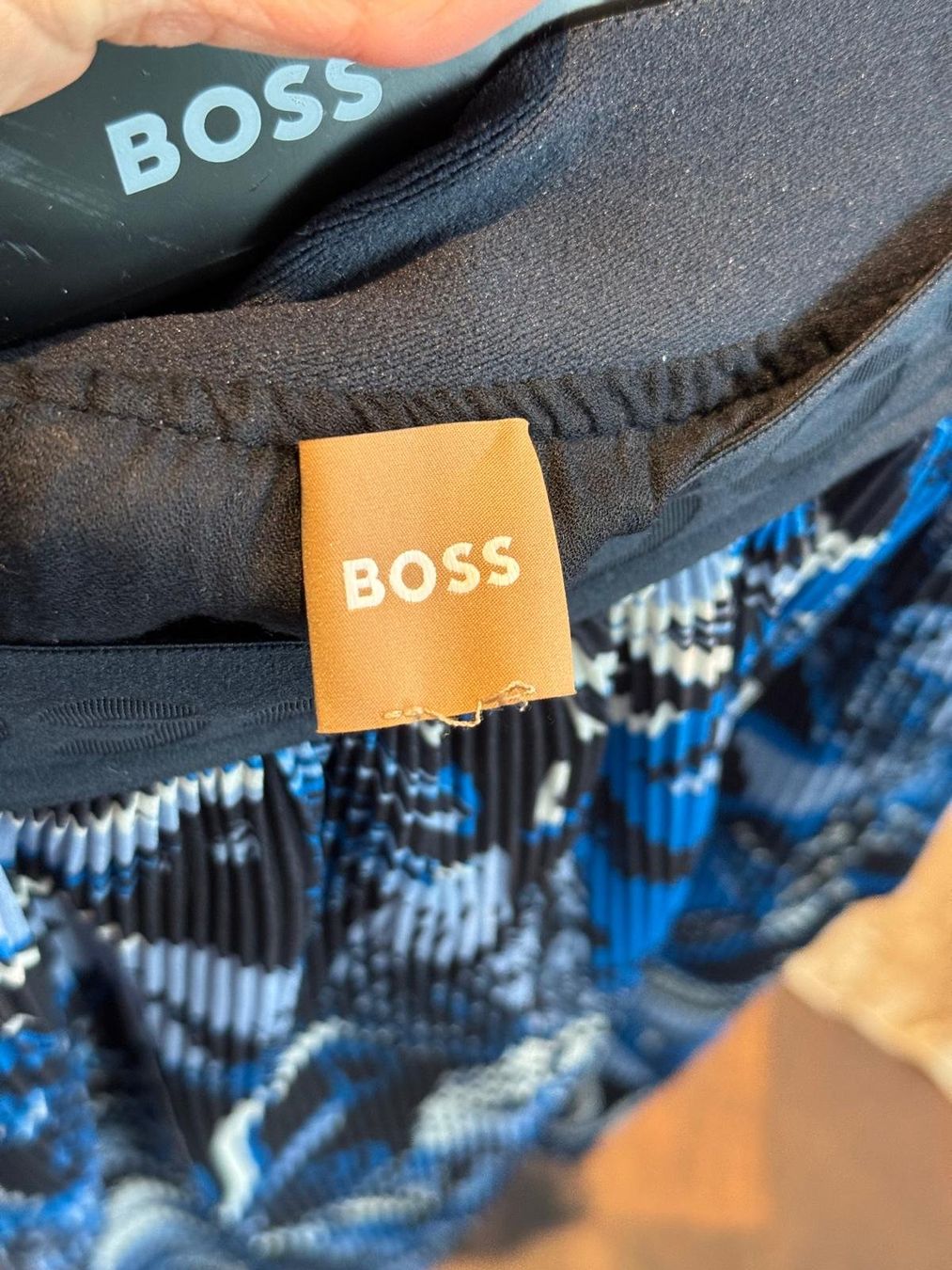 Hugo Boss Röcke: Plissee-Rock von Hugo Boss in XS – Gebraucht aus Hergiswil NW von Shintana 4
