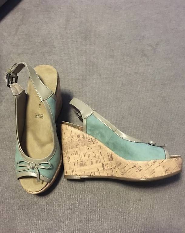 Scarpe da donna: Sandali a zeppa n. 37 – Usato da Genestrerio venduto da Ellyellys84
