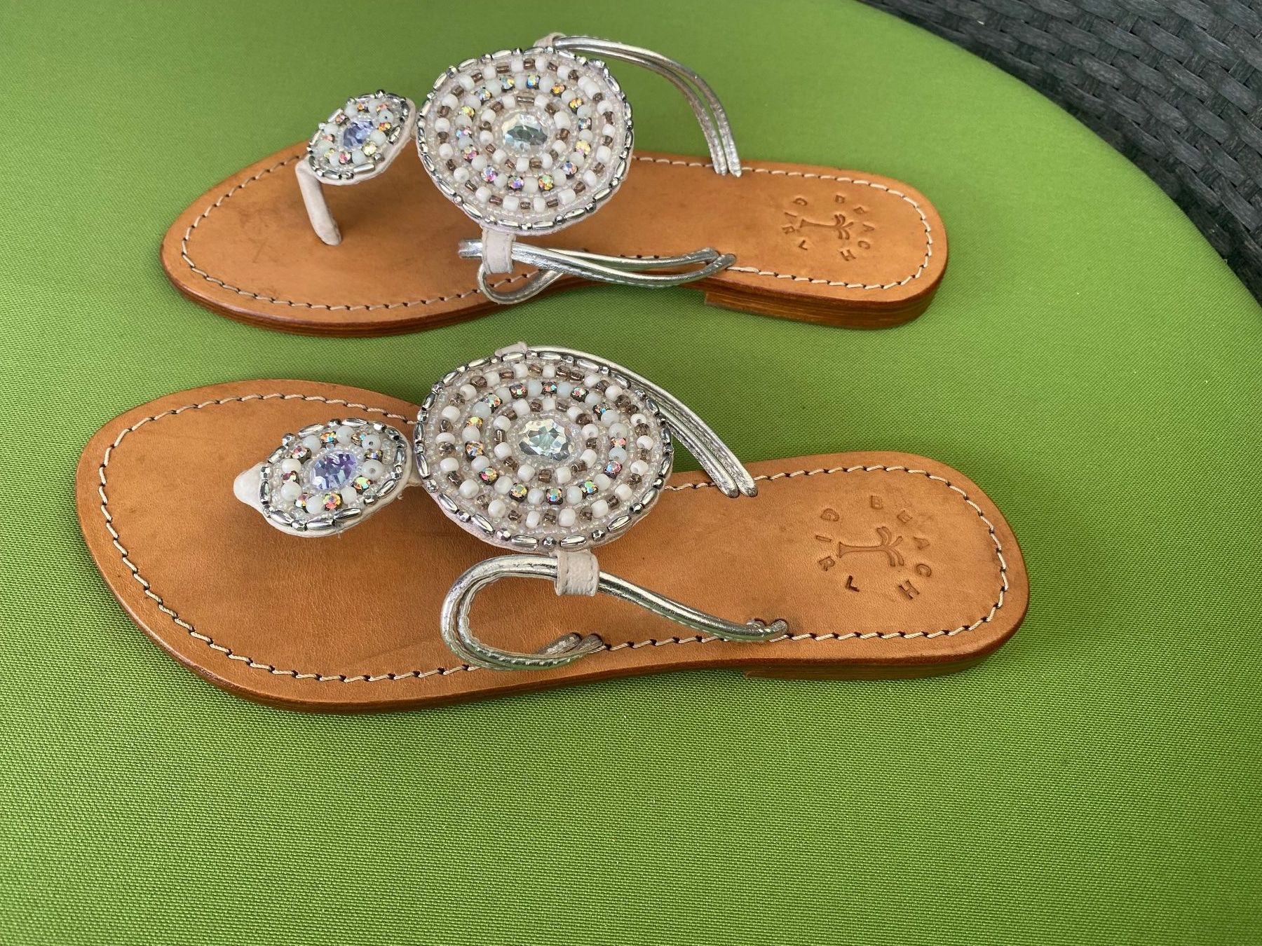 Chaussures femmes: SUMMERTIME - stylische/edle Flip-Flops mit Décor, silber, 38 – D'occasion à Winkel par ferrari2022 1