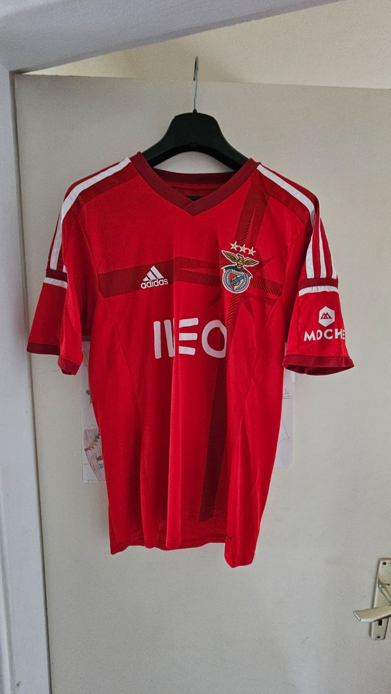 SL Benfica Canottiere & Pantaloni: 2 maillots Benfica – Usato da Etoy venduto da angi020