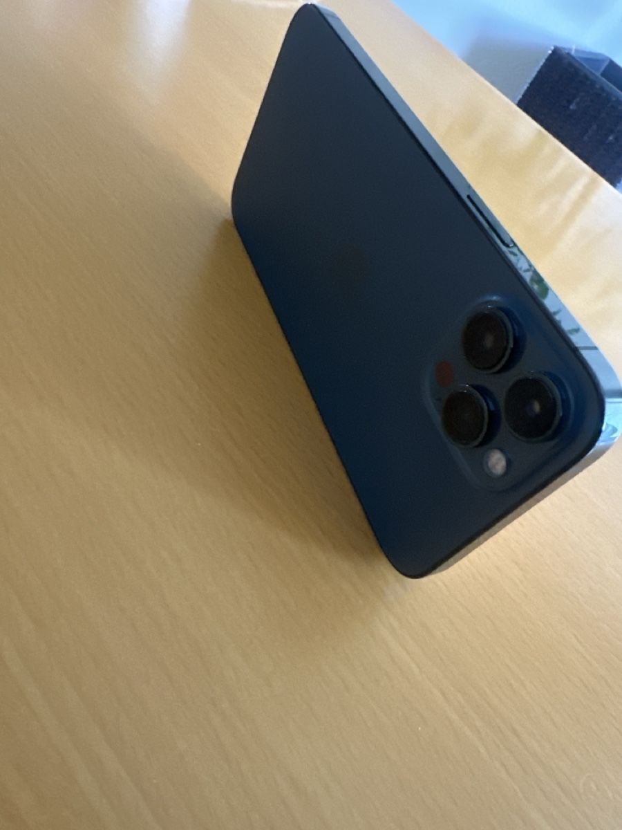 Apple Handys / Smartphones: Iphone 12 pro max – Gebraucht aus Unterägeri von icham12 4