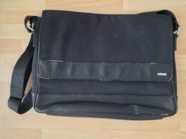 Calvin Klein Messenger Bag black acceptable condition