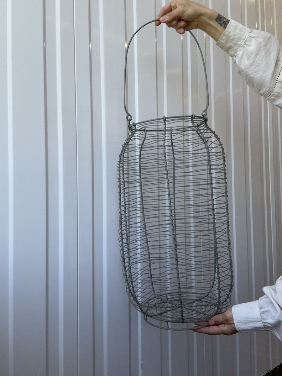 Tutte le decorazioni: Vintage-Laternenhalter aus Draht  – Usato da Bern venduto da wisemagpie 3