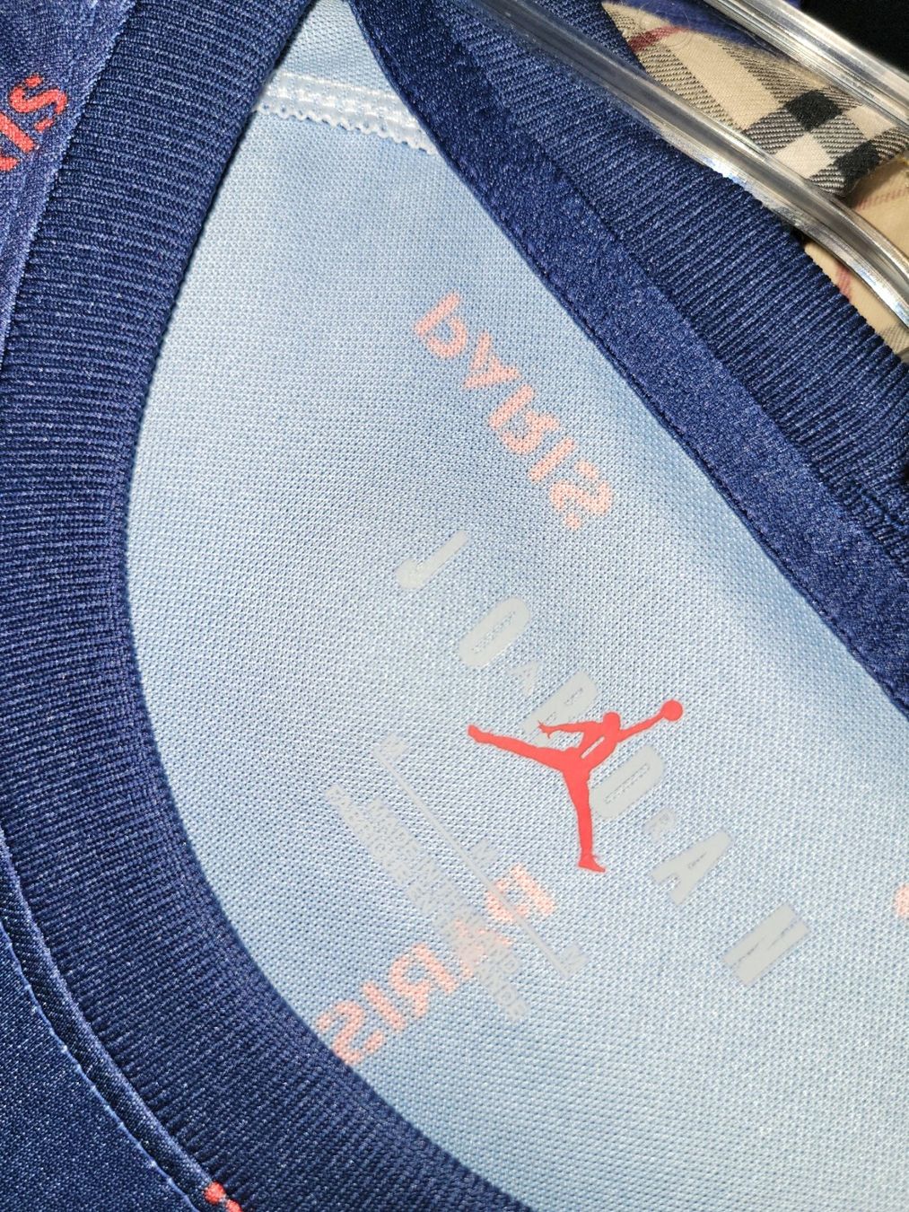 T-shirt: Paris St Germain x Jordan Shirt – Usato da Brig venduto da RaZu39 2