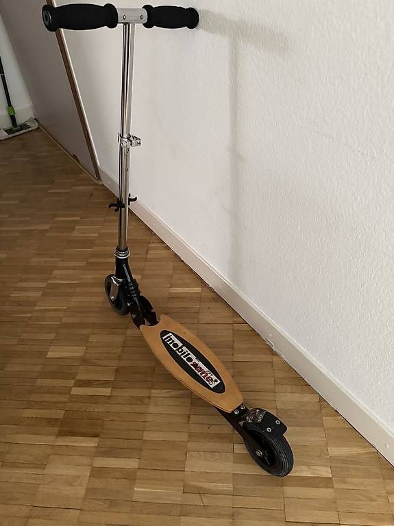 Kickboard: Trottinette – D'occasion à Onex par Shoppingchic 1