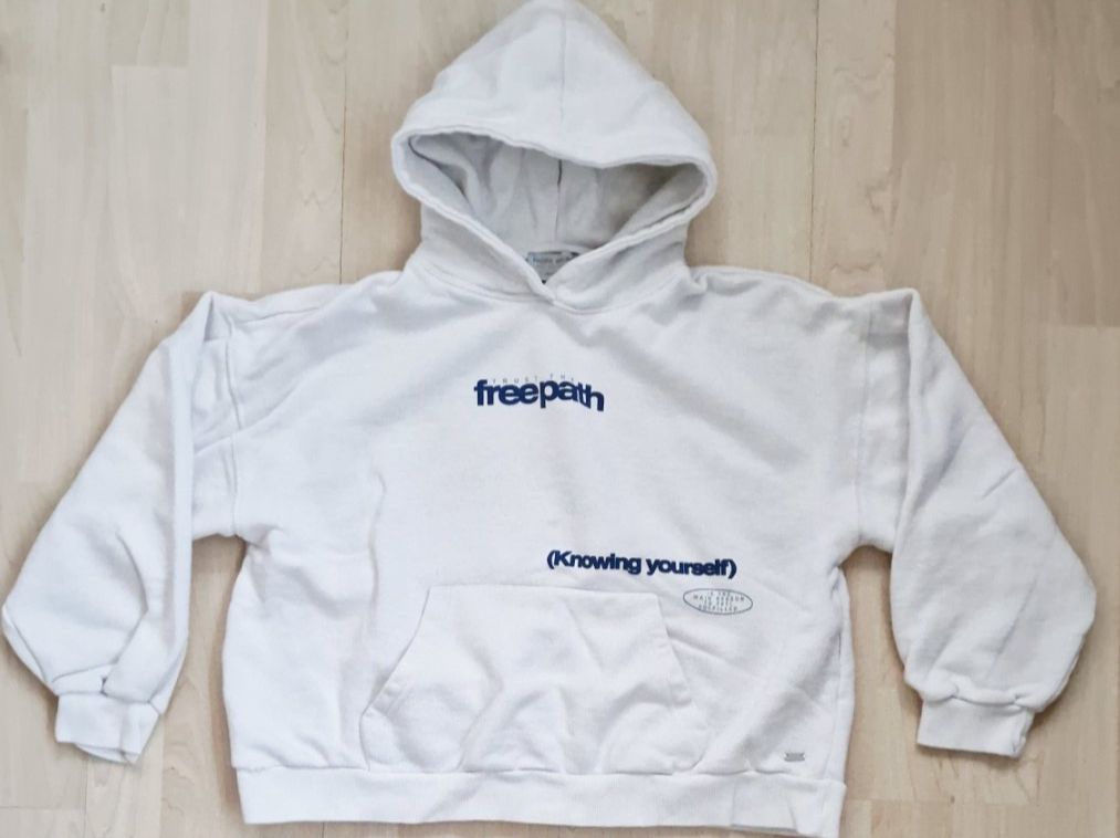 Pull&Bear Maglioni & Felpe: Damen Hoodie Kapuzen Pullover Pull&Bear Gr. XS Weiss – Usato da Hallau venduto da CHACLA
