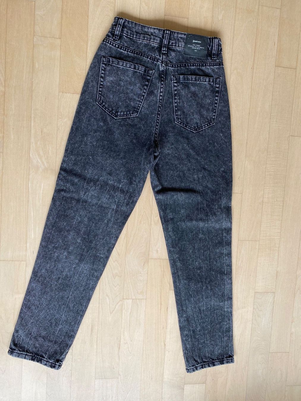 Stradivarius Pantaloni: Stradivarius Mom Jeans – Nuovo (secondo la descrizione) da Berikon venduto da rio_9mr5 1
