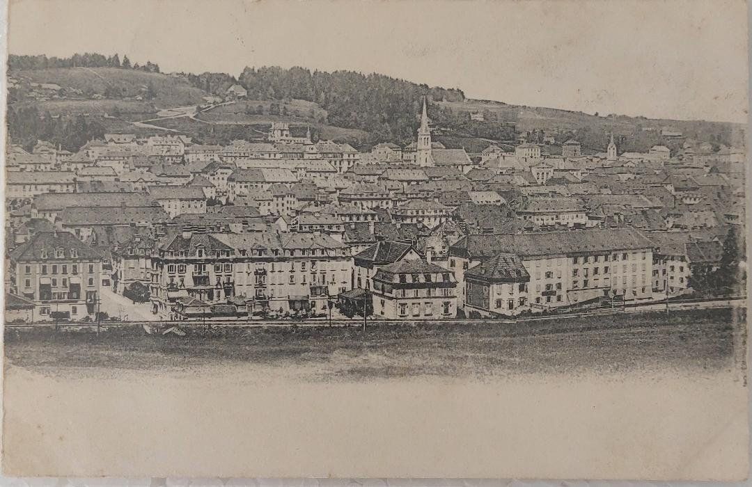 Cartoline postali: LA CHAUX-DE-FONDS - Vue générale – Usato da Delémont venduto da Domdom1