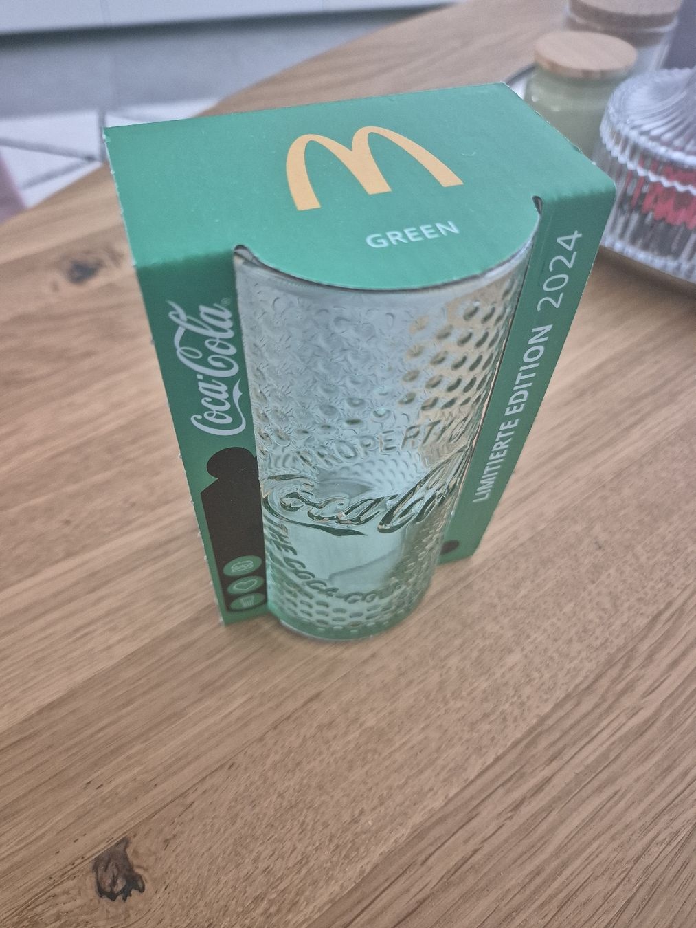 Coca-Cola Bicchieri: McDonalds Coca Cola Limited Edition Glas 2024 – Nuovo e nell'imballaggio originale da Dübendorf venduto da Nemo_0