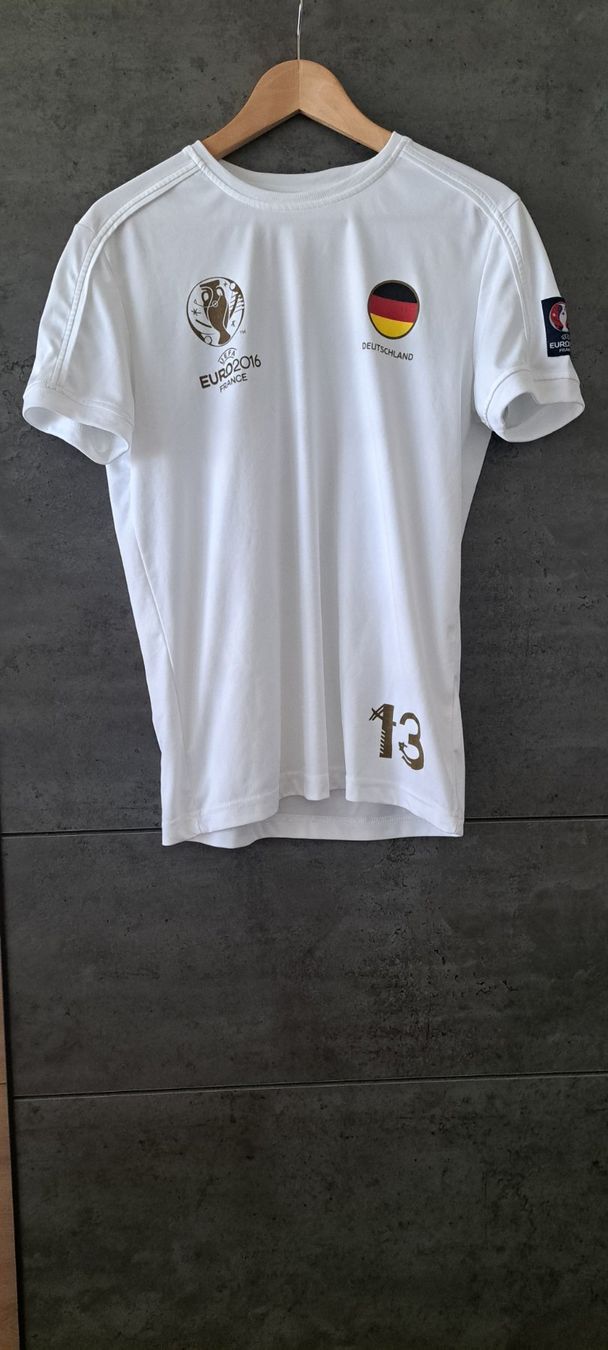Leibchen & Hosen: Deutschland - Trikot – Gebraucht aus Rothrist von Mogli7474