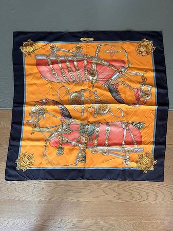 Hermès Carré 90 Seidenfoulard Halstuch