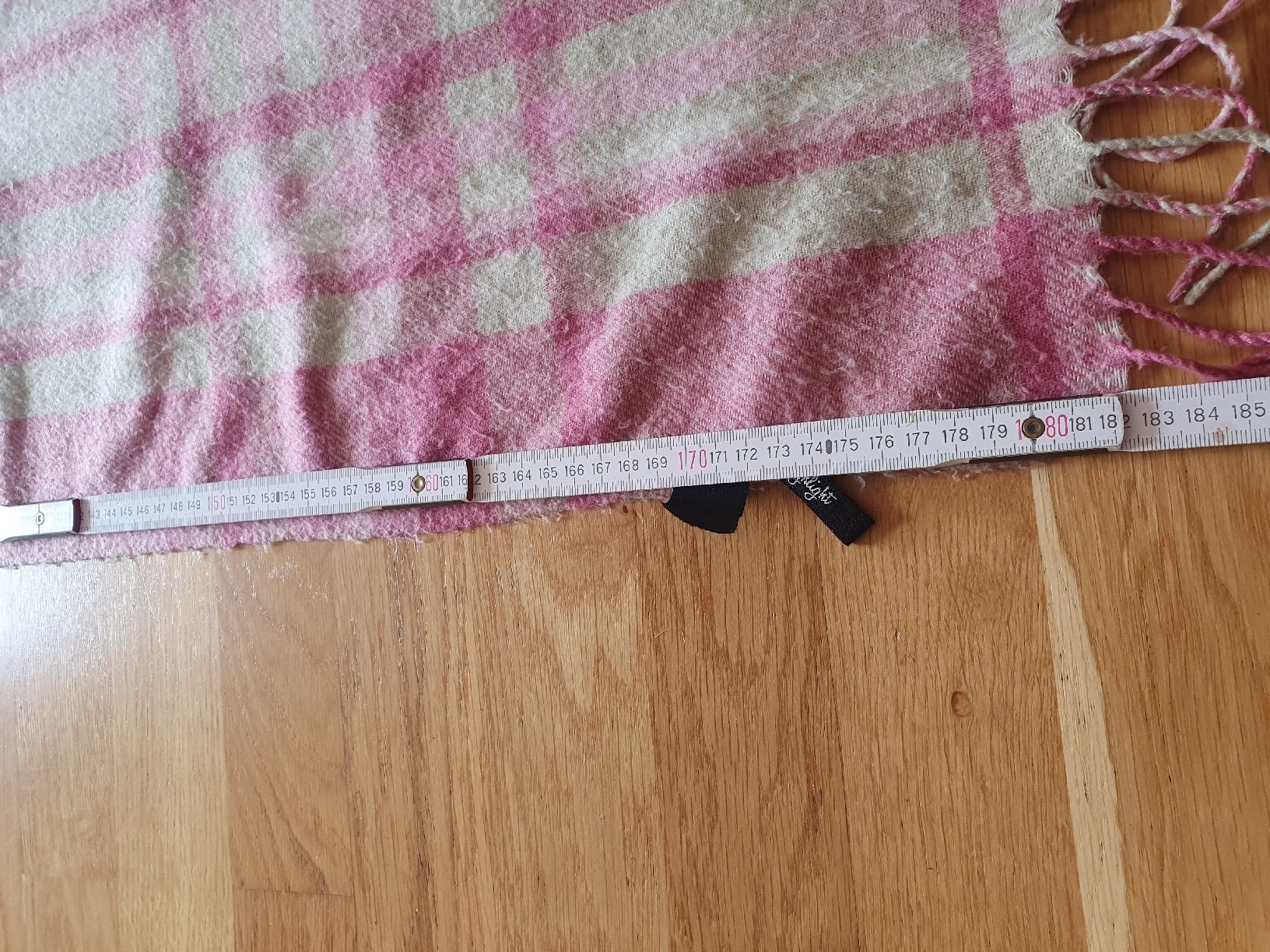 Foulards, Tücher & Schals: Schal kariert beige/rosa mit Fransen – Gebraucht aus Moosseedorf von Sonnenschein.. 7