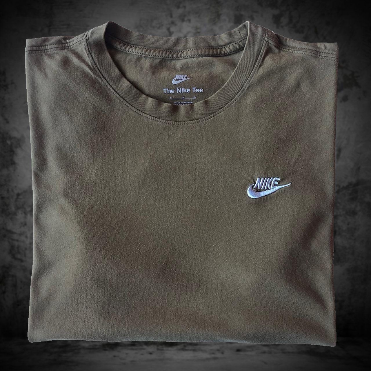 Nike T-shirt: T-Shirt Nike Brown Men M – Usato da Genève venduto da ang_7j7j 2