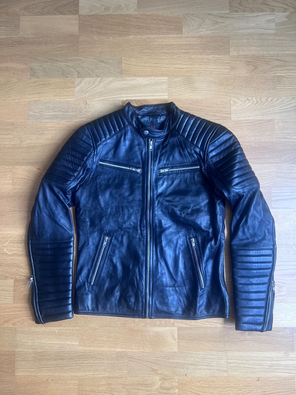 Jacken: Issa Leo Leather jacket – Neu (gemäss Beschreibung) aus Zürich von John_777