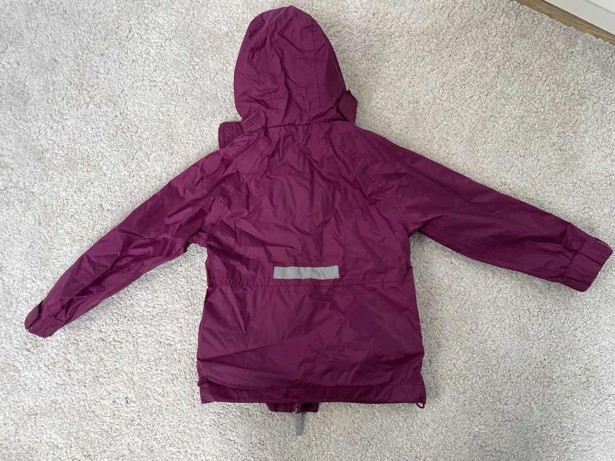 Giacche & Cappotti: Kinder Regenjacke, Lila, Grösse 104 – Usato da Grosshöchstetten venduto da and_7gf5 1