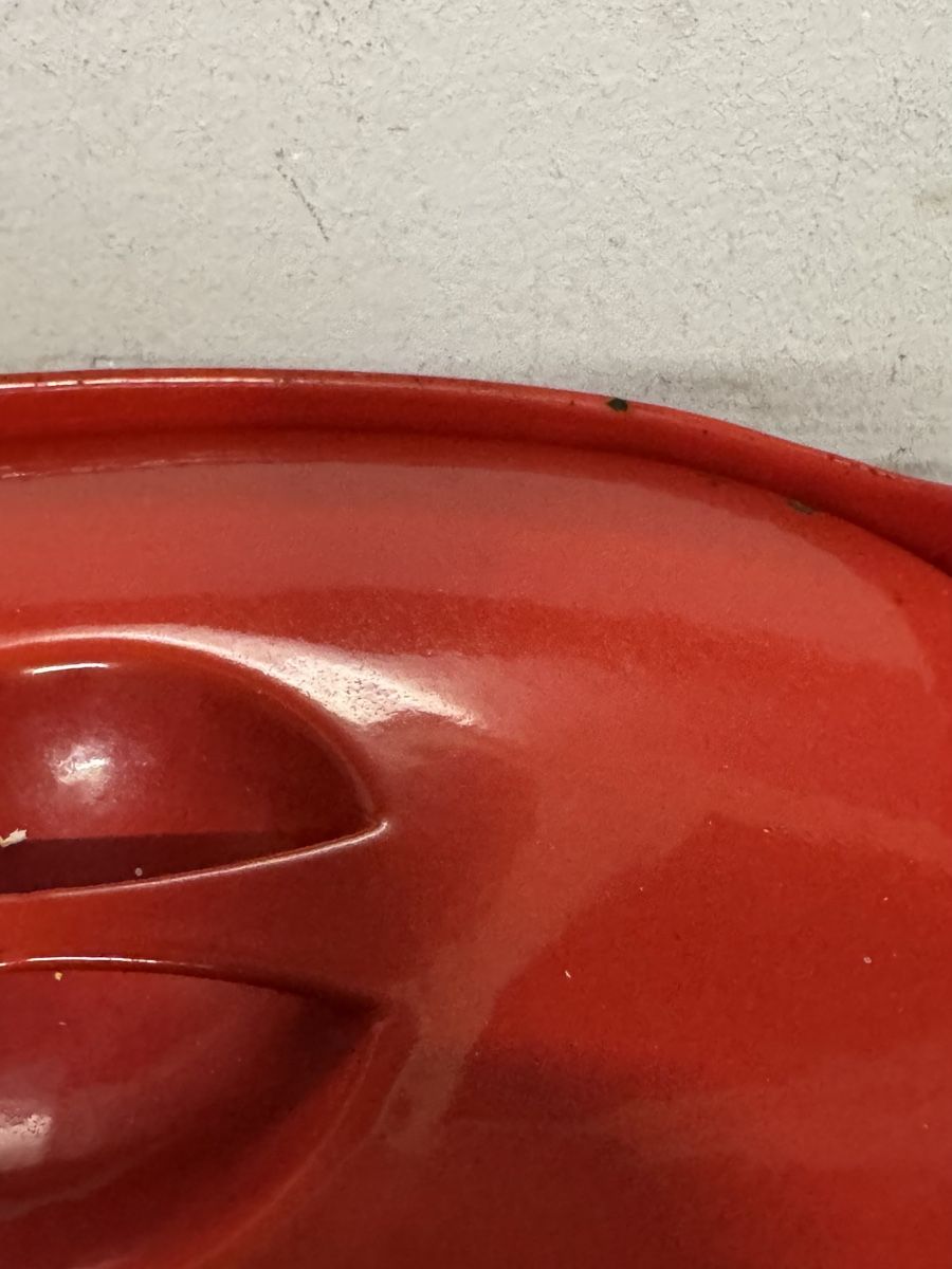 Casseroles: Emaille Bräter rot oval mit Deckel  Gebraucht  – D'occasion à Schlieren par Freundlich02 3