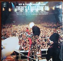 Sly and the Family Stone  / There s a riot going on
