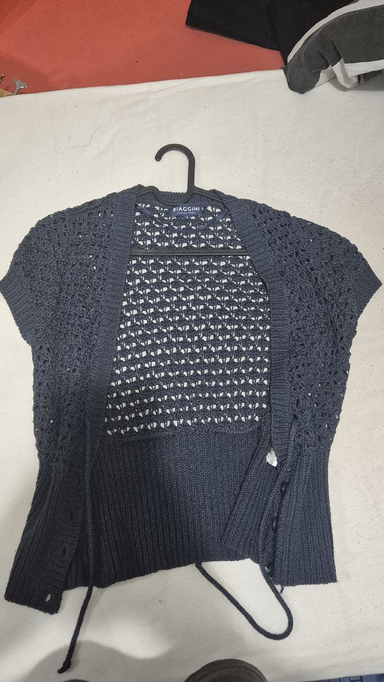 Pullover & Sweatshirts: Strickjacke – Gebraucht aus Russikon von pok_t7nq
