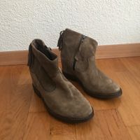 braune Stiefeletten von Zara