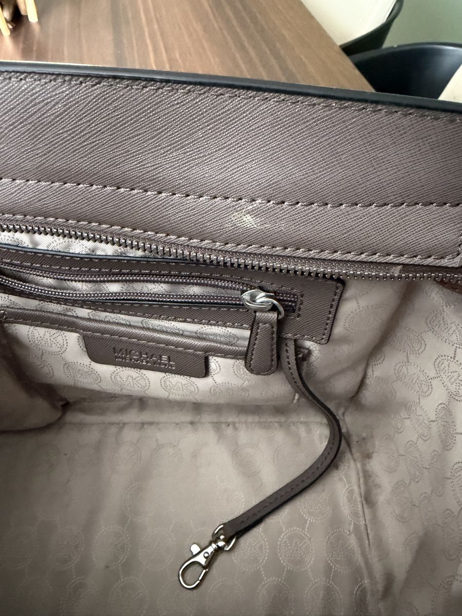 Michael Kors Borse da donna: Michael Kors Handtasche, gebraucht – Usato da Sursee venduto da ste_zr96 6