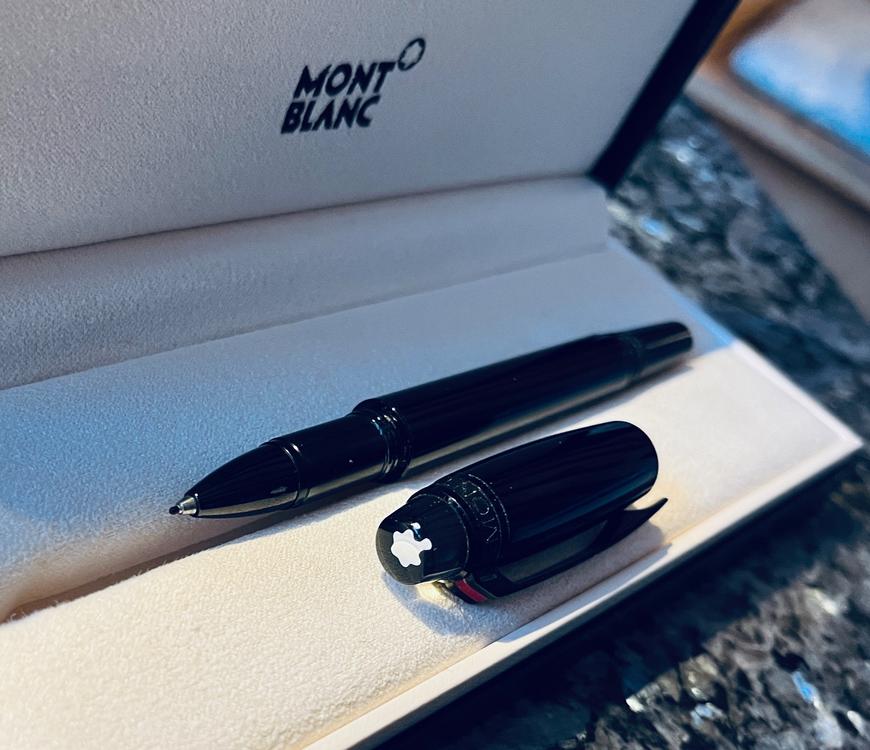 Montblanc Starwalker BlackCosmos Precious Resin Fineliner | Black