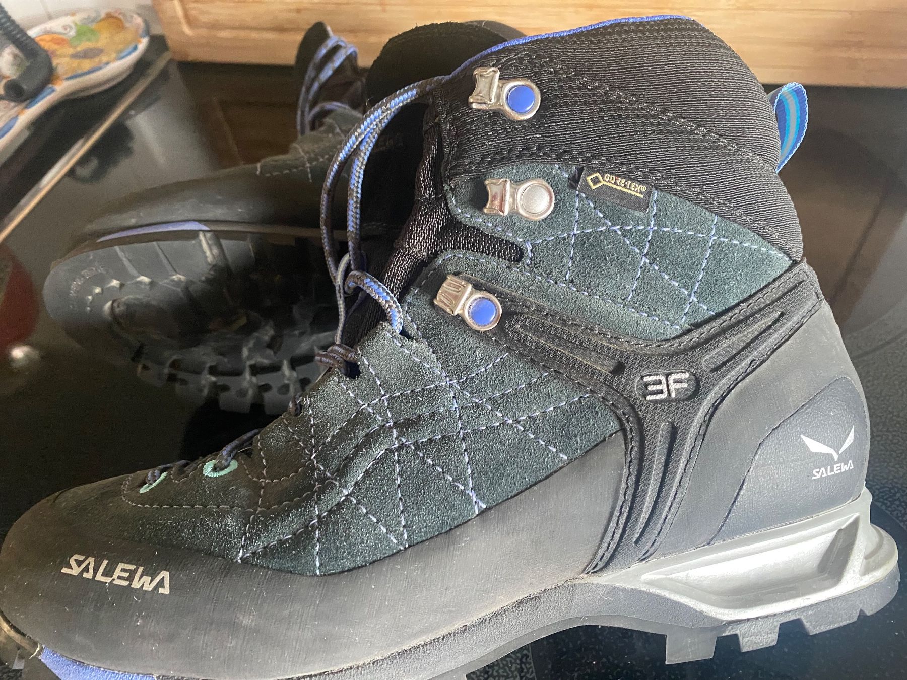 Salewa Scarpe da donna: Wanderschuh – Usato da Zürich venduto da RicBobeli01 2