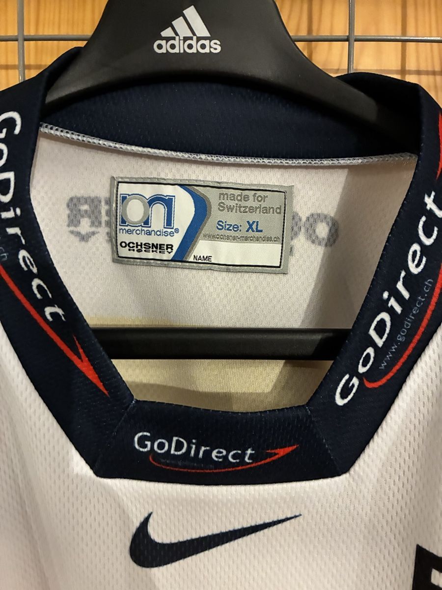 Nike Maillots de corps & Pantalons: Eishockey Trikot XL Saison 2011/2012 Ochsner PostFinance – Neuf avec emballage d'origine à Zürich par Msirco 1