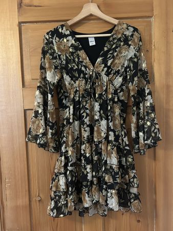 Zebra Kleid mit Blumenmuster, Grösse S ideal für den Herbst