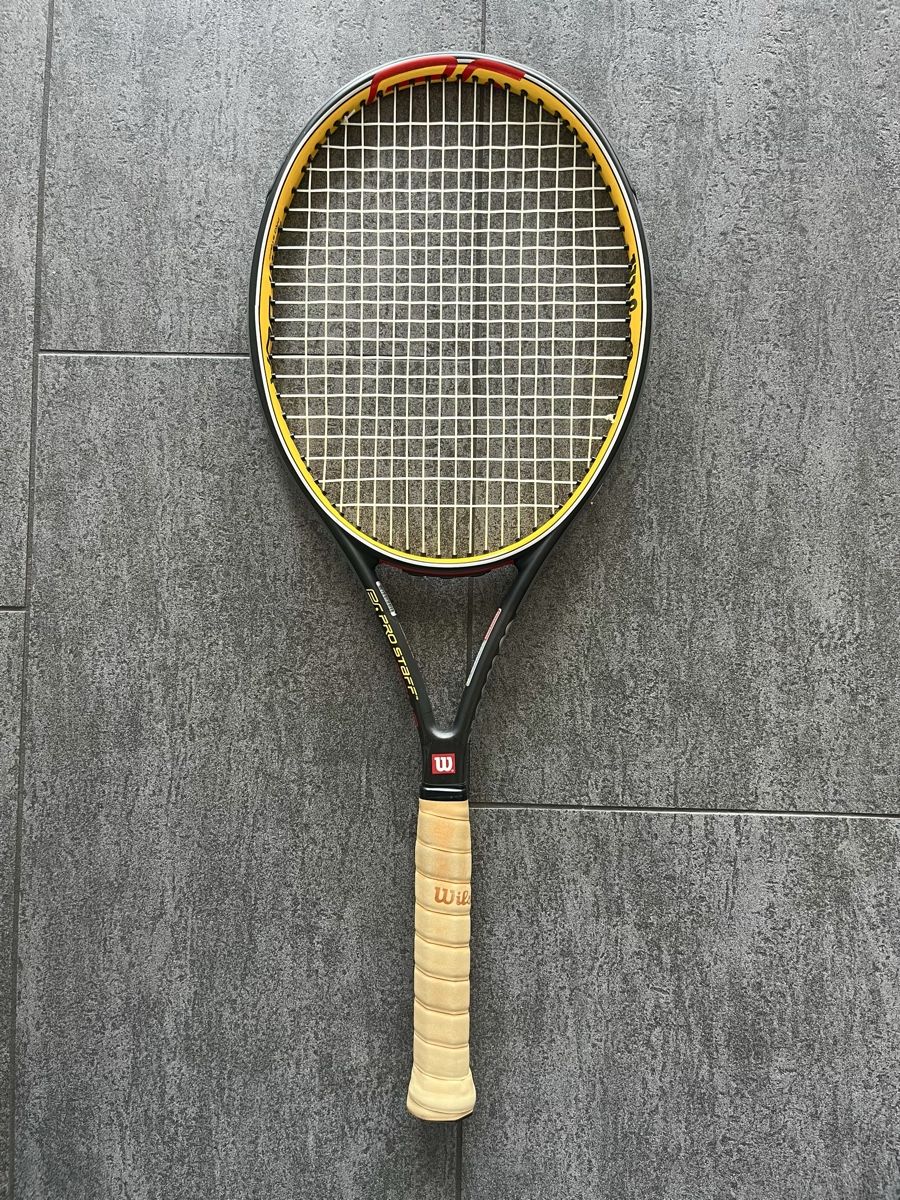 Wilson Racchette: NOS Federer WILSON PRO STAFF 95 Hyper Carbon L3 – Nuovo (secondo la descrizione) da Langnau am Albis venduto da Luke_tahoo 1