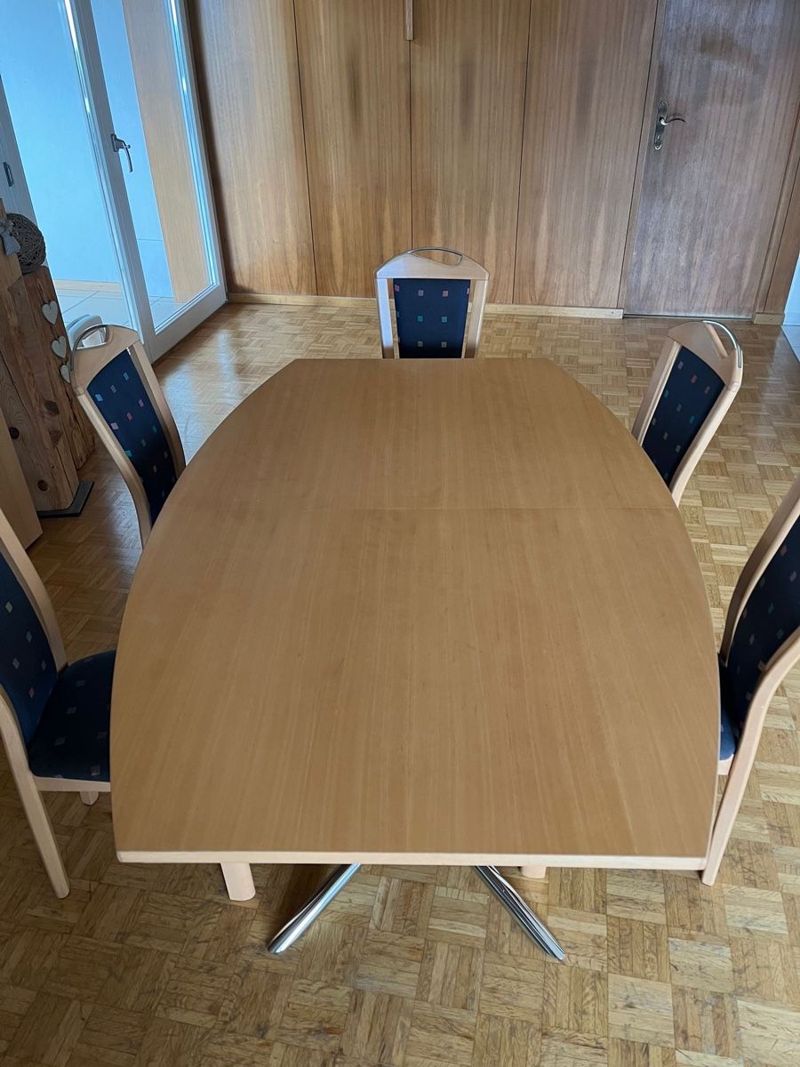 Tavoli: Holztisch mit 6 Stühlen – Usato da Merligen venduto da michelllewalker 2
