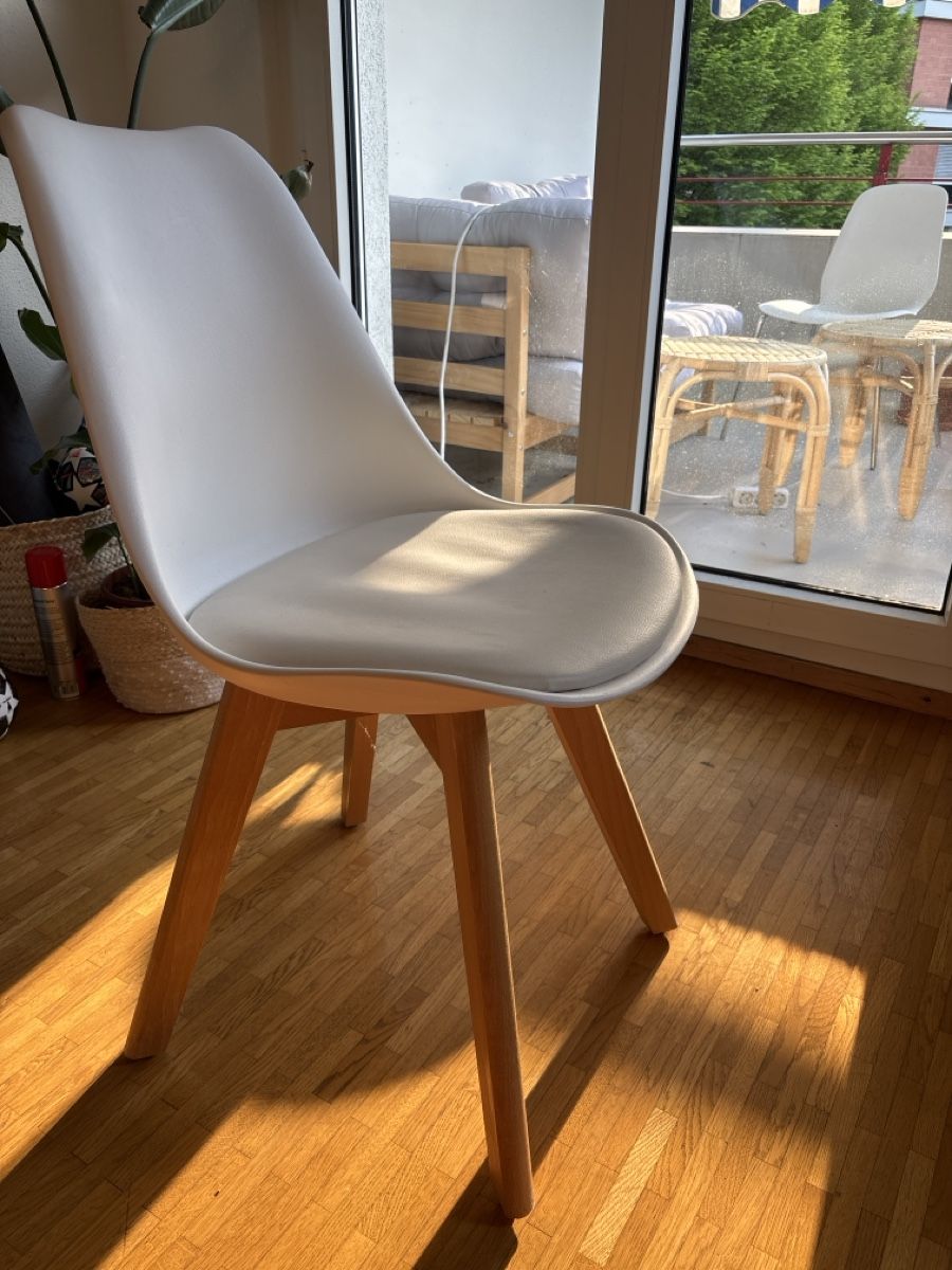 Stühle: White chair – Gebraucht aus Luzern von ema_7jmv