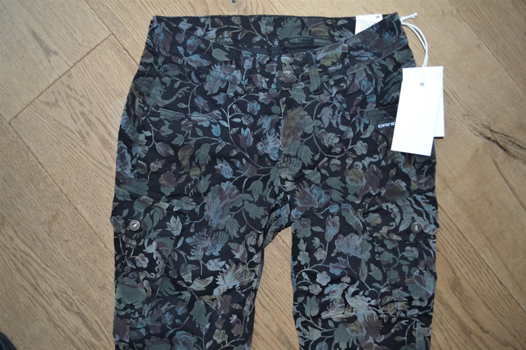 Gang Pantaloni: Hose, Gang, ++NEU++, 26 – Nuovo (secondo la descrizione) da Stettfurt venduto da outlet72 1