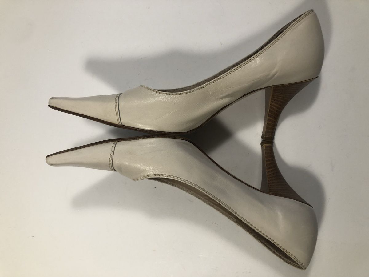 Scarpe da donna: Echtleder Pumps Creme von John Grey Gr. 40 – Usato da Bern venduto da Etzy 3