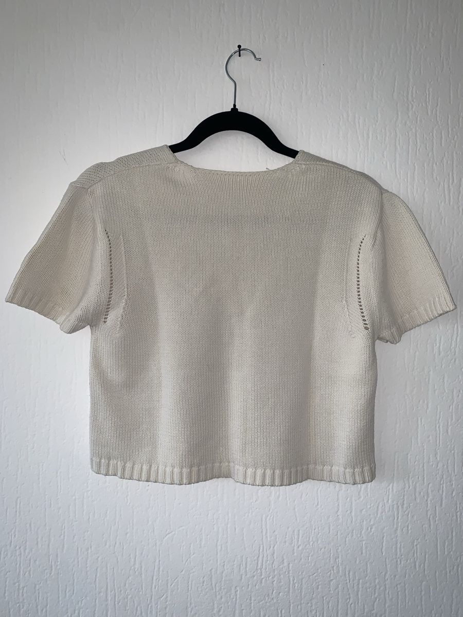 Top: T-shirt maille blanc crème, taille S – Usato da Lausanne venduto da Xiaoxi 1