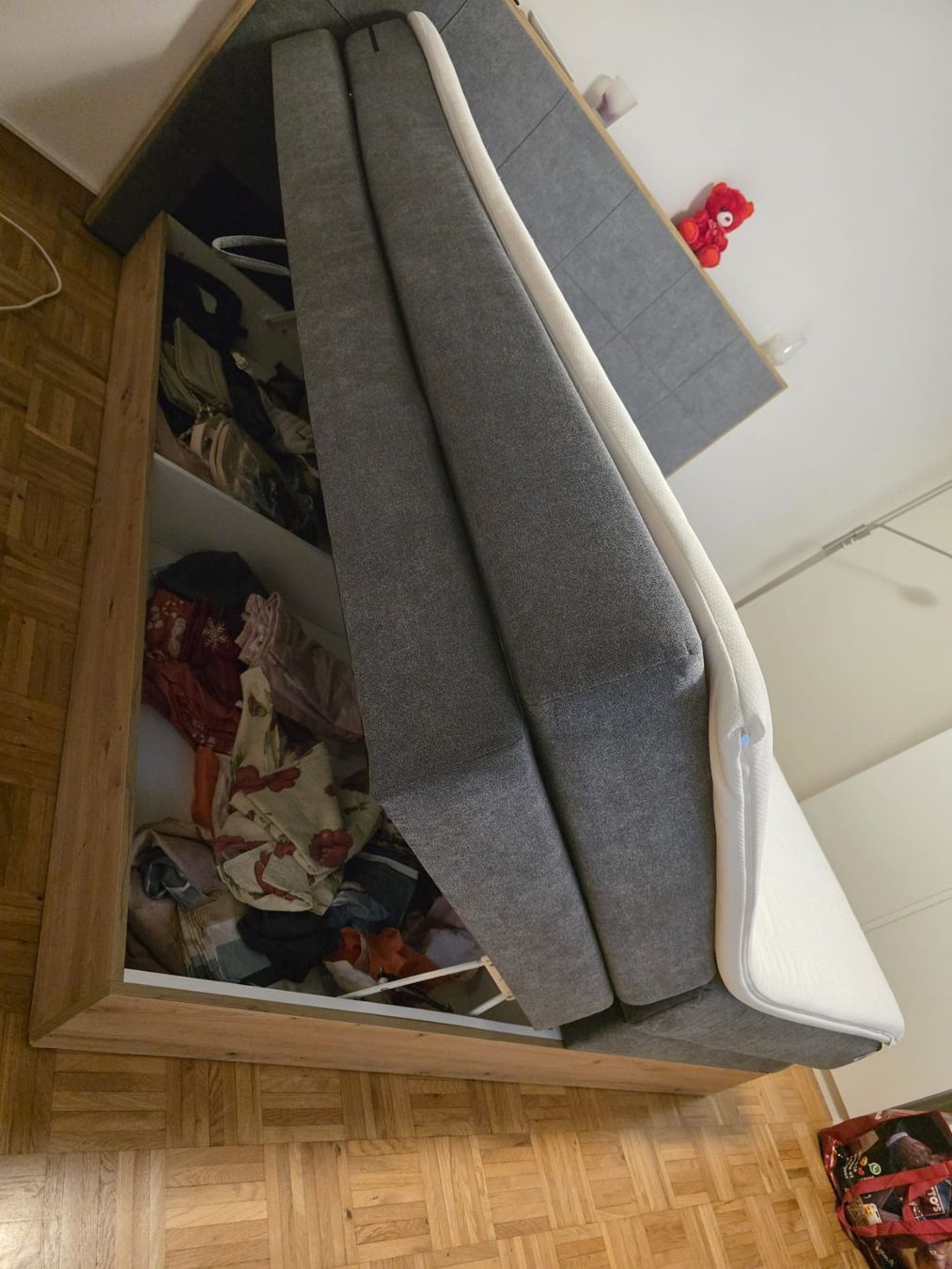 Letti: BOXSPRINGBETT 210/220 cm – Usato da Zürich venduto da zaha82 1