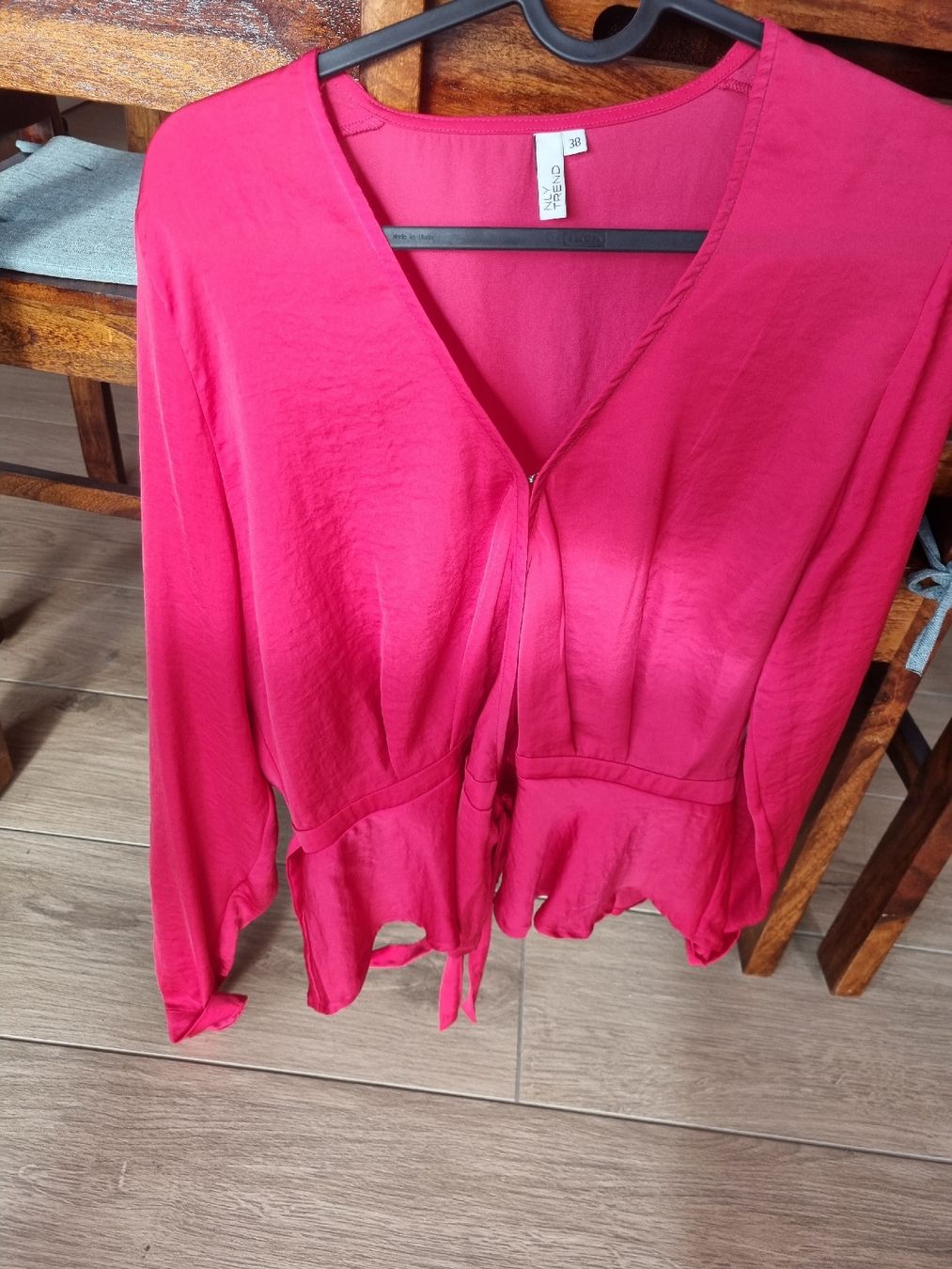 Top: Red top EU 38 – Nuovo (secondo la descrizione) da Le Locle venduto da vri_c59x 1