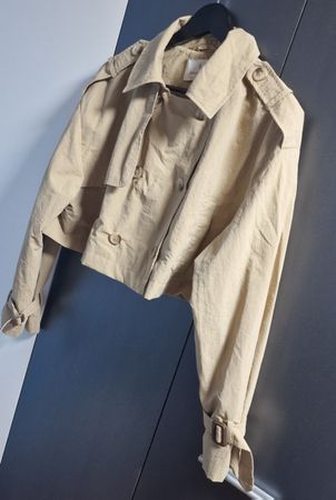 Stradivarius Übergangsjacke Gr. 38 beige