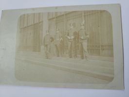 Foto Soldaten Uniformen Mannen guter Zustand R3