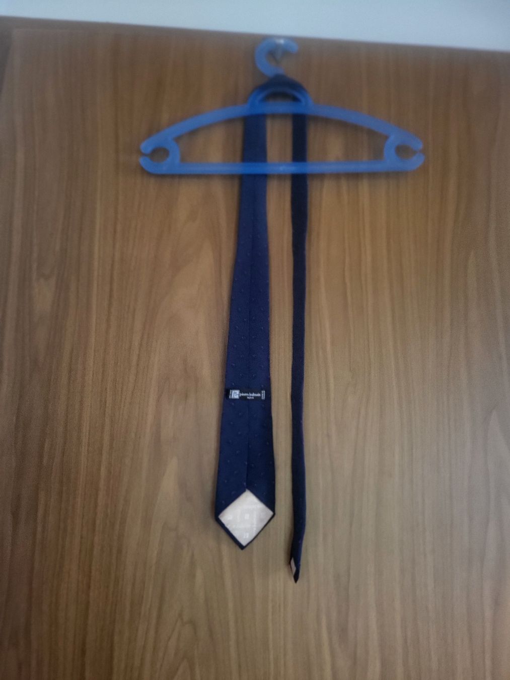 Cravate Vintage En Soie Pierre Balmain - Motifs Sur Fond Bleu Marine - Occasion Très Bon État