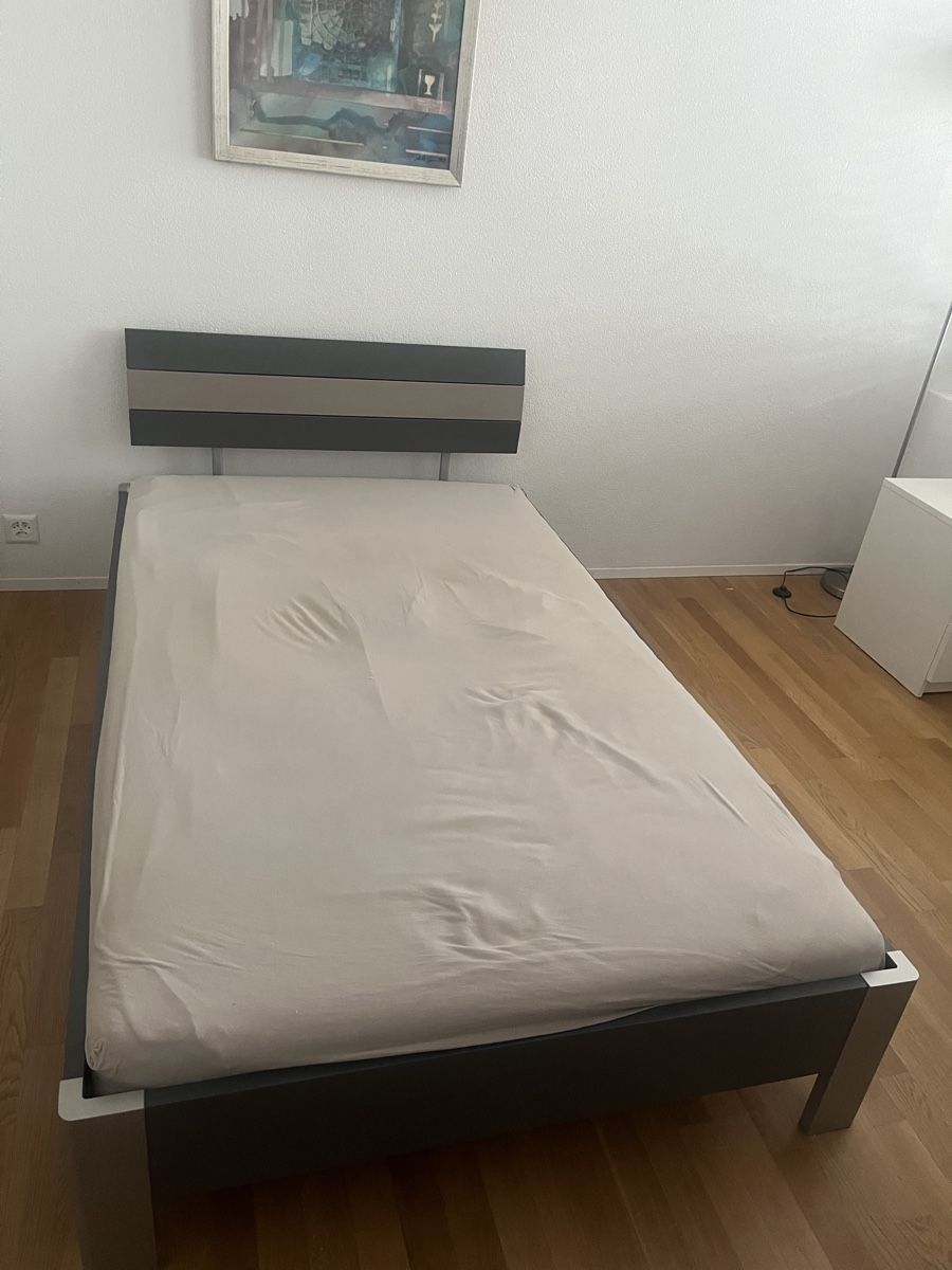 Lits: 120 x 200 Bett – D'occasion à Aarburg par del_7ywf