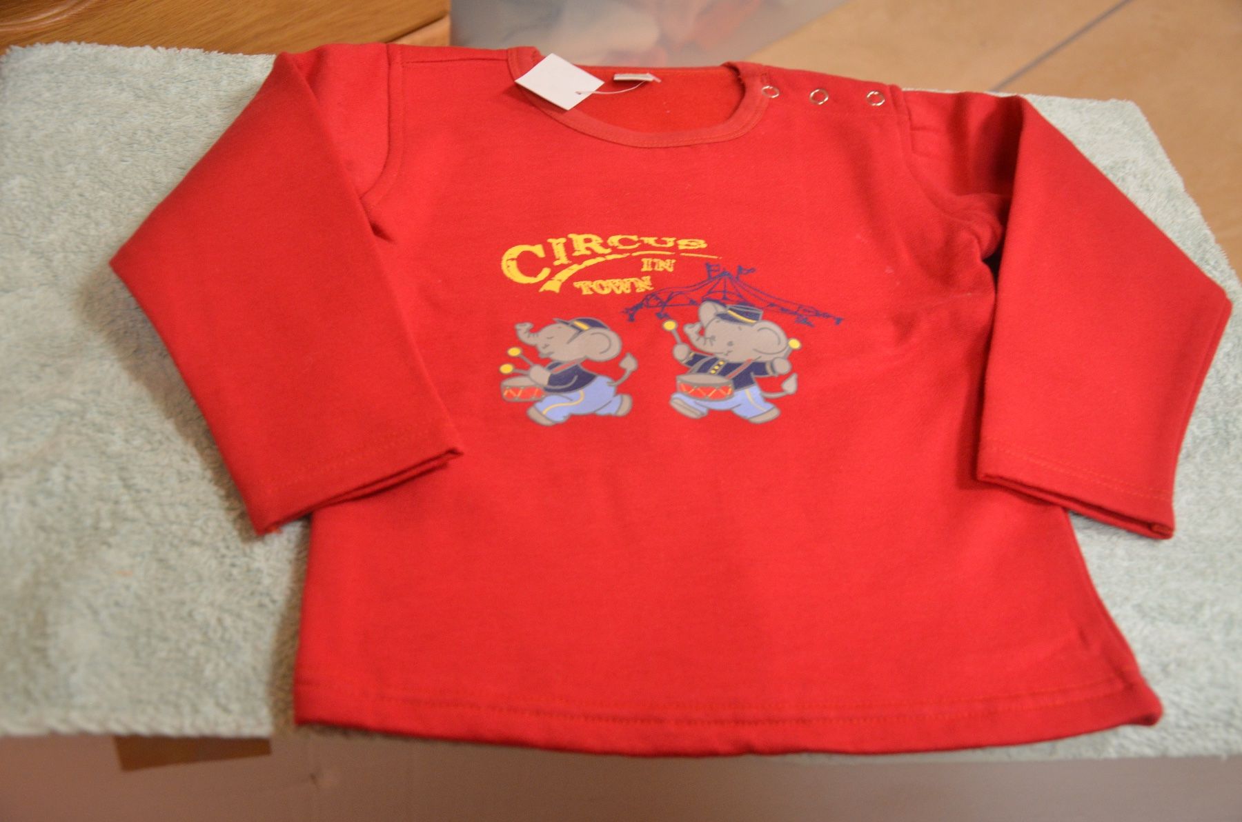 Maglioni & Felpe: TAILLE 80 - SWEATSHIRT NEU – Nuovo e nell'imballaggio originale da Chiasso venduto da Dolly015