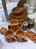 Rustikales Tongefäss-Set im warmen Terrakotta-Stil