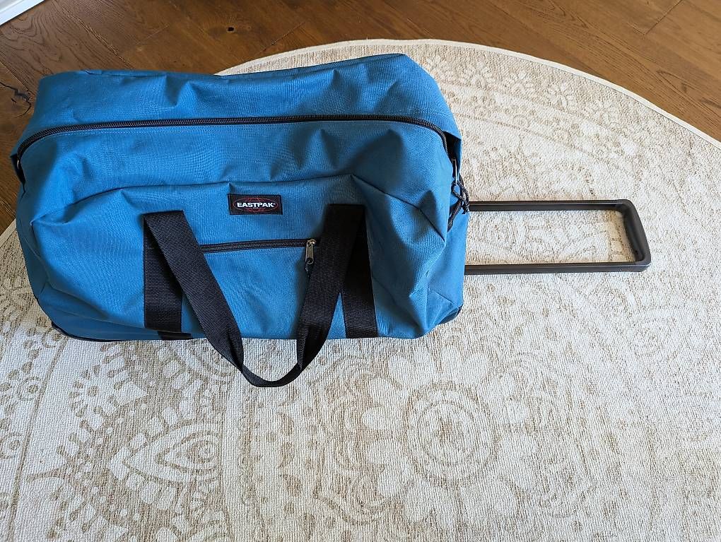 Borse: Eastpack Reisetasche mit Rädern – Nuovo e nell'imballaggio originale da Konolfingen venduto da stu_57vl