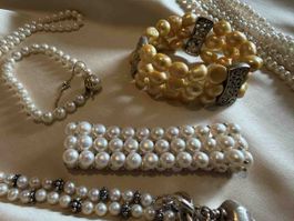Modeschmuck Perlenketten und Armbänder akzeptabel